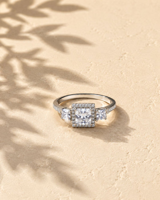 Diamond Halo Ring | ELVIAN