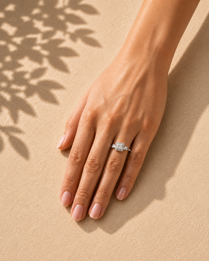 Diamond Halo Ring | ELVIAN
